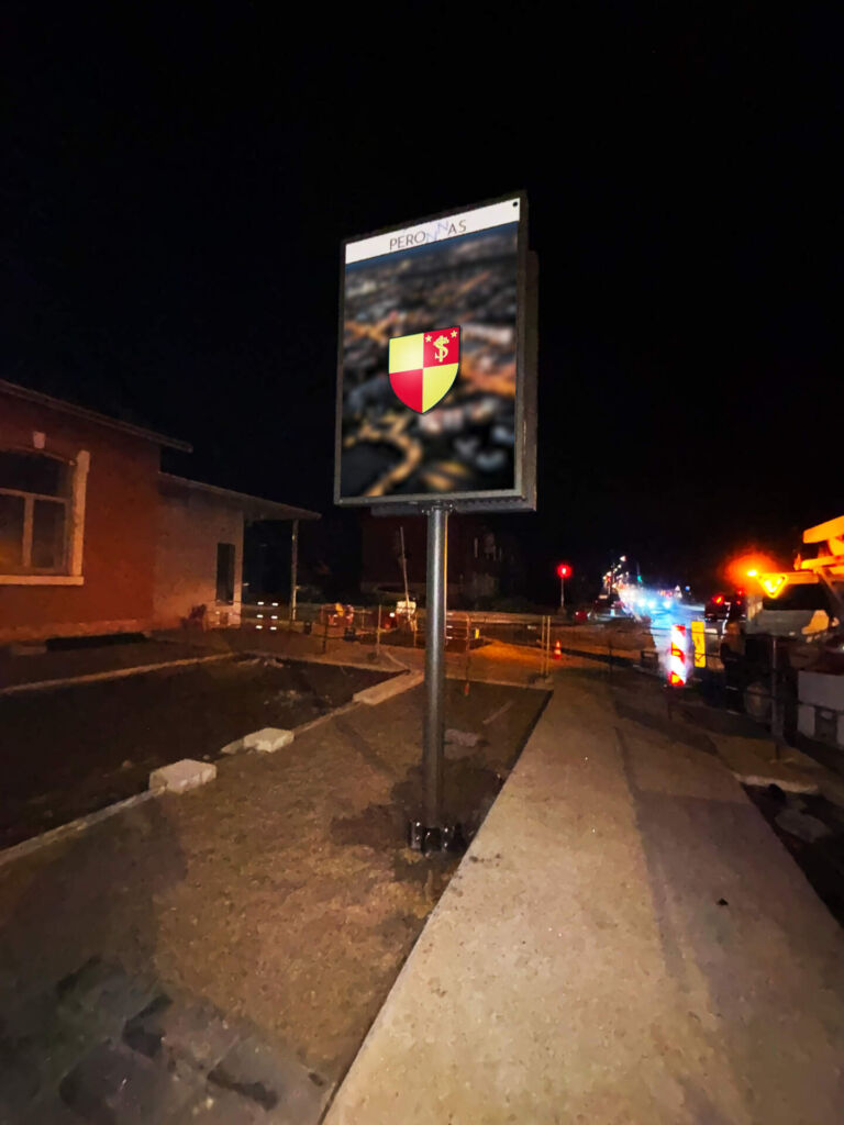 Mairie de Péronnas écran TOPCOLOR double face sur mât