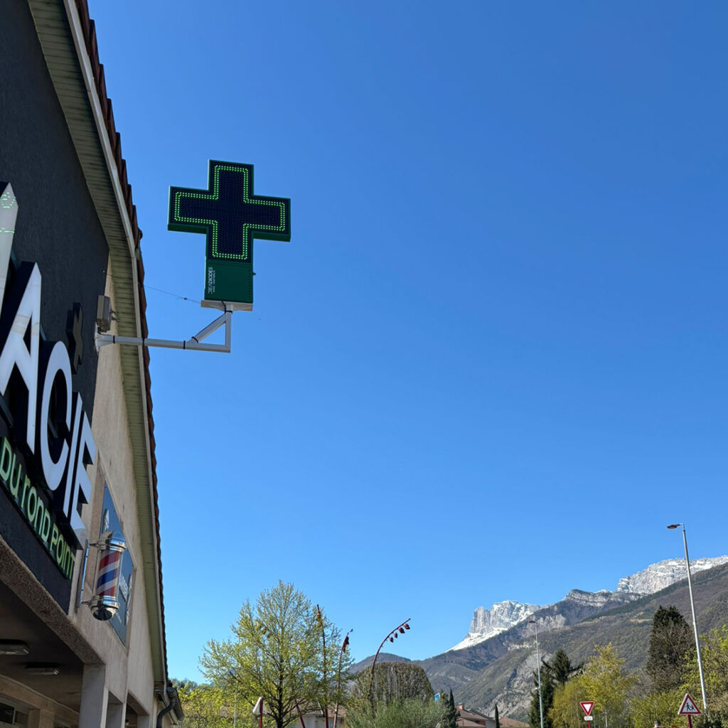 PHARMACIE DU ROND POINT 1 croix ECOLIGHT + 1000 double face verte