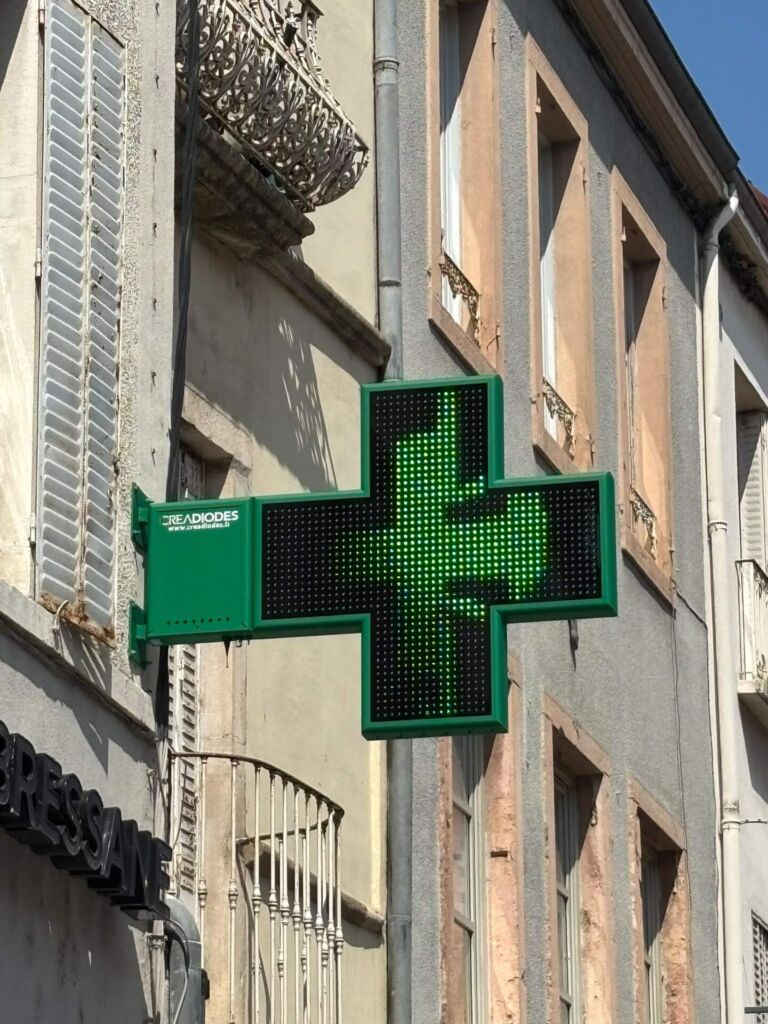 Pharmacie BRESSANE 71500 croix Latina L double face